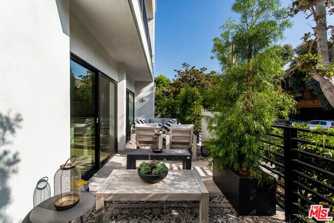 Building Photo - 1621 Malcolm Ave