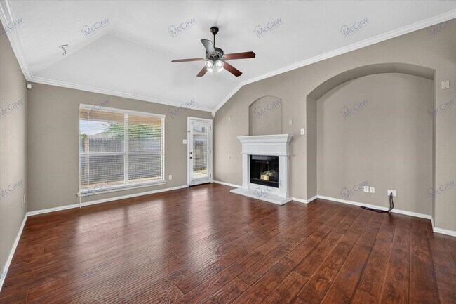Building Photo - 9068 Weller Ln