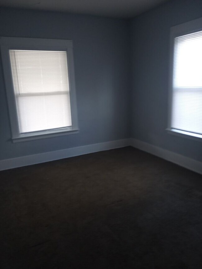 Building Photo - Cute 3-Bedroom 1-bath House in the Churchi...