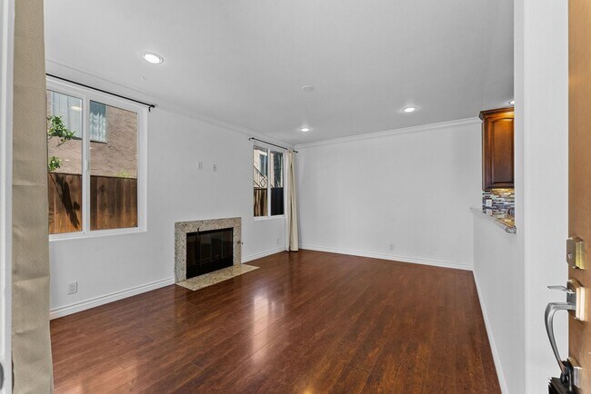Building Photo - 4870 Santa Cruz Ave