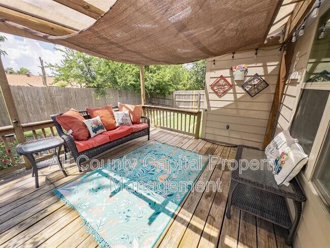 Building Photo - 2707 Burlington