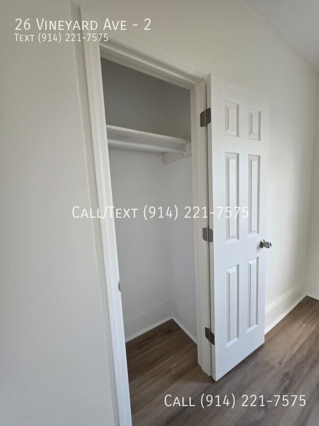 Building Photo - 26 Vineyard Ave