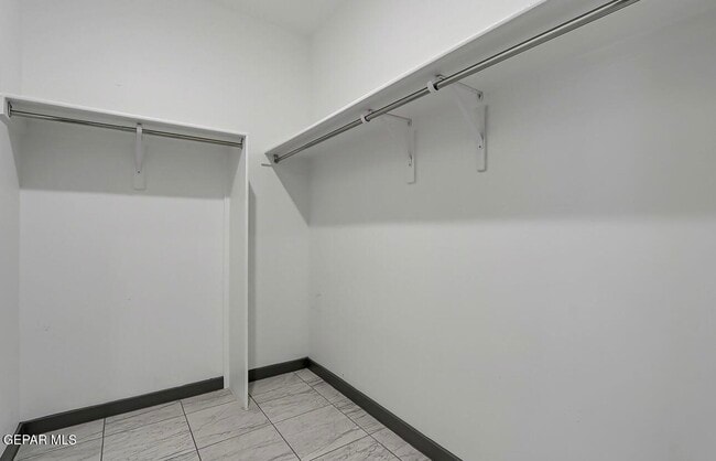 Building Photo - 4572 Mark Avizo