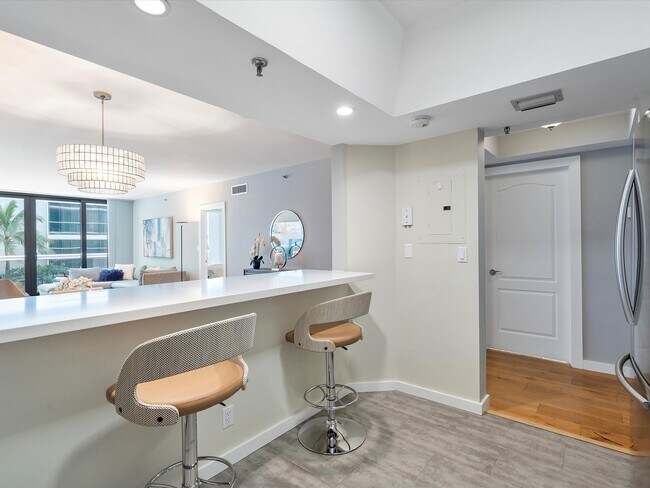 Building Photo - 9455 Collins Ave