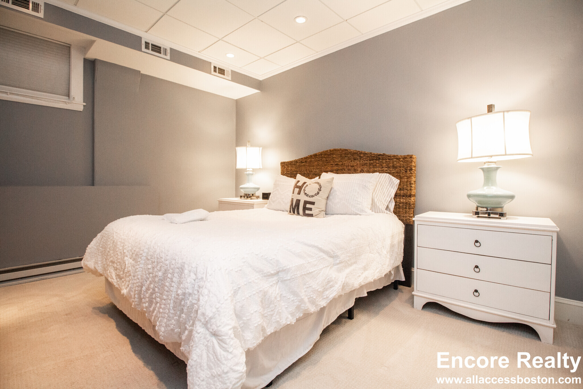 Building Photo - 1253 Beacon St