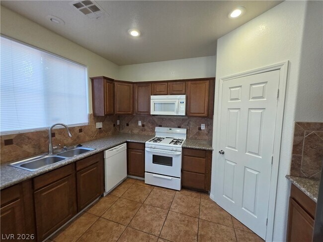 Building Photo - 5445 Indian Cedar Dr