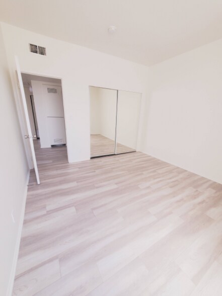 Building Photo - 4343 Whitsett Ave