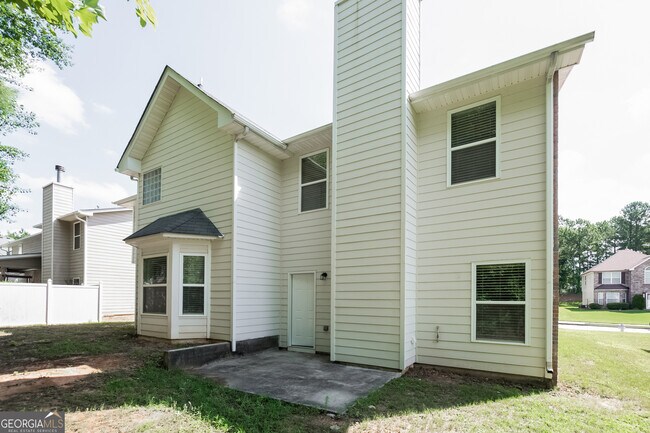 Building Photo - 6322 Shell Dr SW