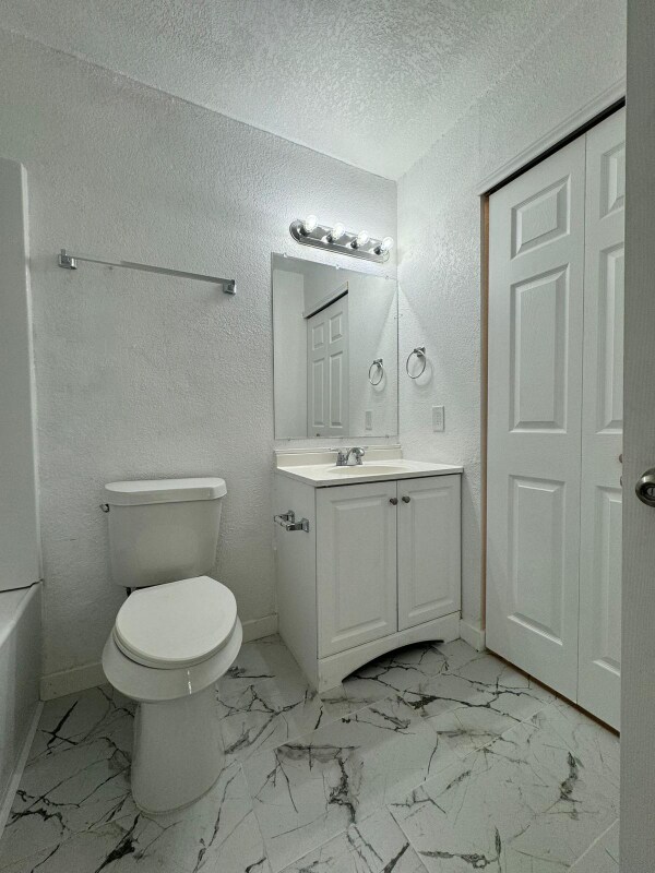 Building Photo - 4023 Sunrise Creek Dr