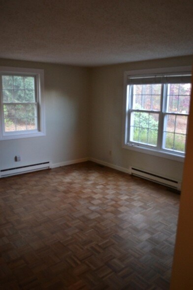 Building Photo - 10 Madden Rd