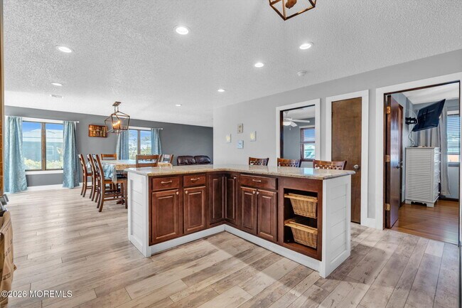 Building Photo - 65 Grand Central Ave