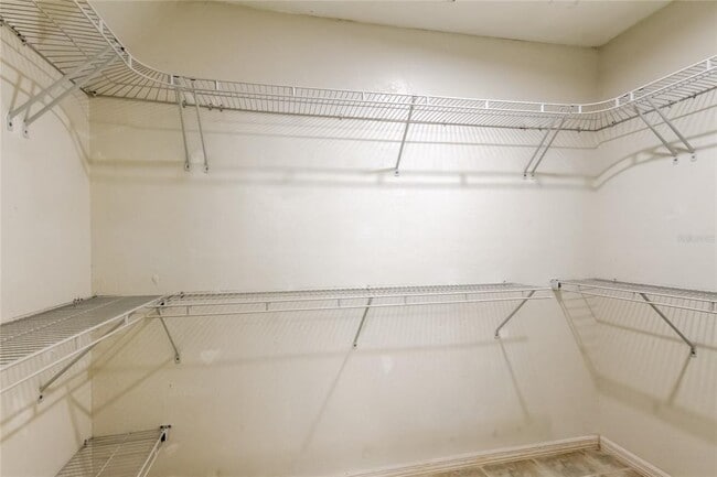 Building Photo - 4139 Brentwood Park Cir