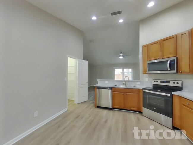 Building Photo - 86216 Vegas Blvd