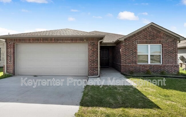 Primary Photo - 1504 Chuck Wagon Dr