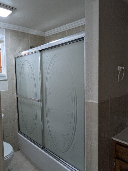 Building Photo - 1512 Fruitdale Ave