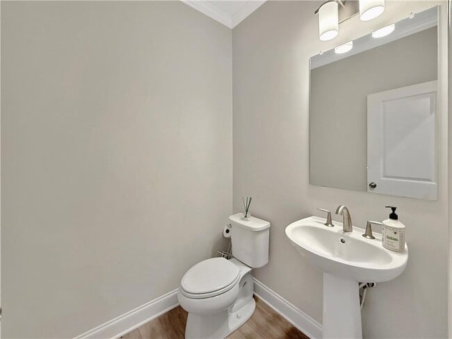 Building Photo - 6030 Stella Dr