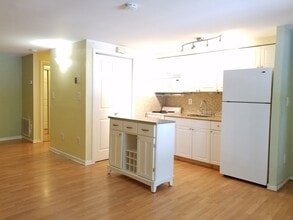 Building Photo - 9810 Hellingly Pl