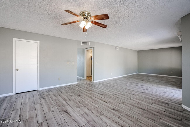 Building Photo - 9208 W Gary Rd