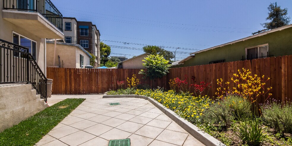 Building Photo - 4604 La Mirada Ave