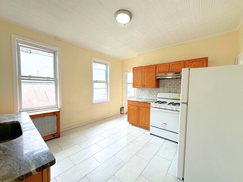 Spacious Kitchen - 182-184 Knickerbocker Ave