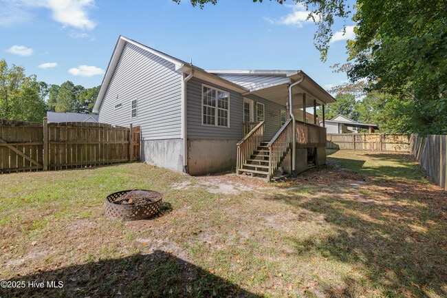 Building Photo - 200 Druid Ct