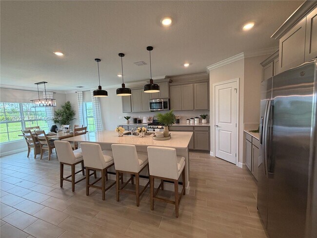 Building Photo - 1694 Hoot Owl Holw