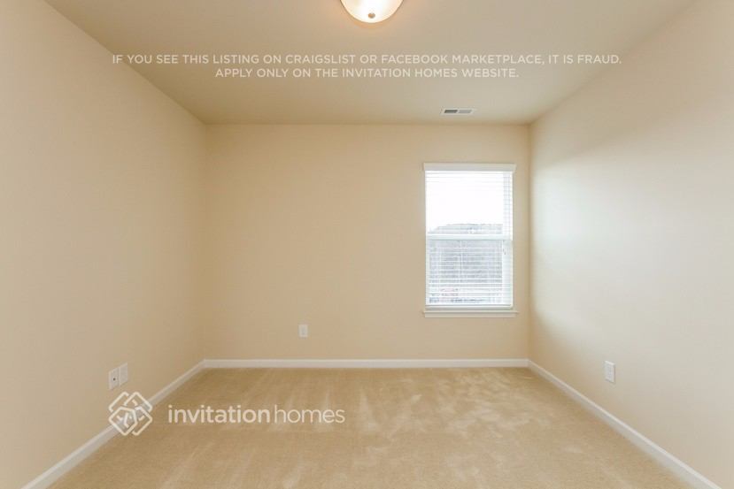 Building Photo - 141 Kingston Drive