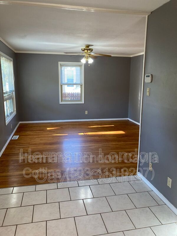 Building Photo - 2465 Hawthorne Manor Dr