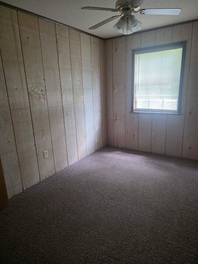 Building Photo - Oak Ridge Apartment