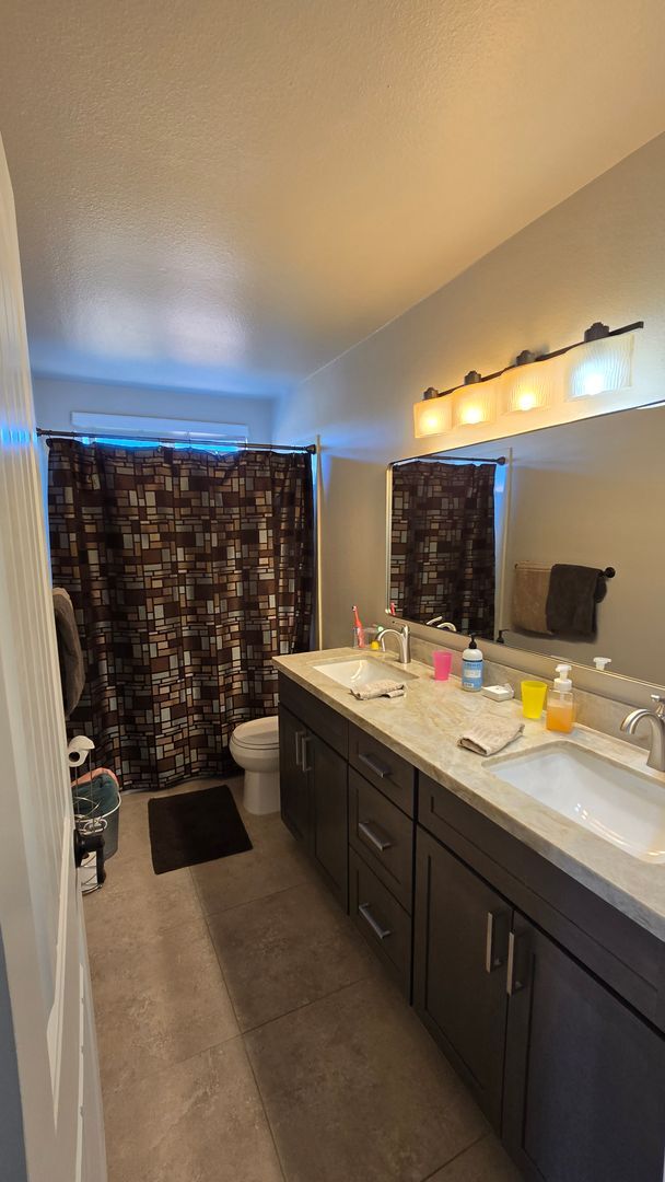 Building Photo - 10978 Cool Lake Terrace