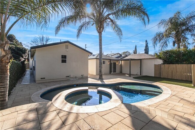 Building Photo - 22539 Dolorosa St