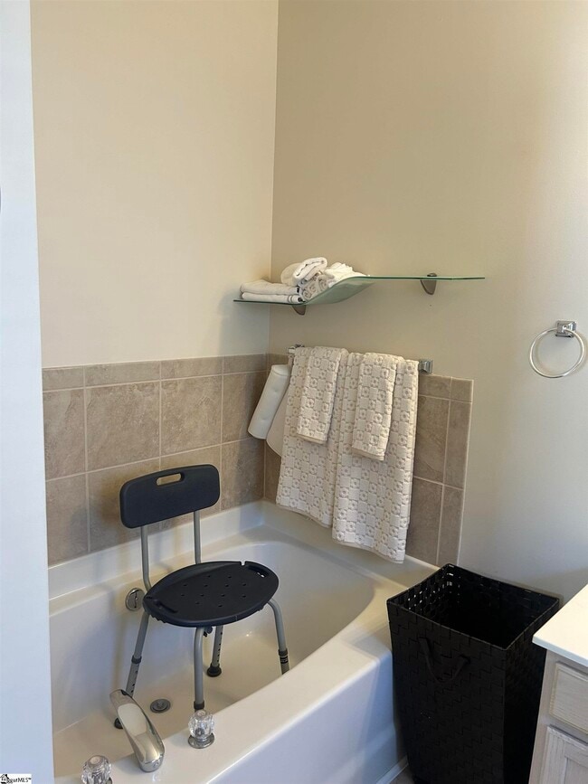 Building Photo - 110 Shelby Ct