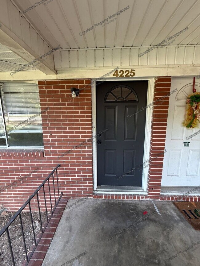 Building Photo - 4221 Ayers Rd
