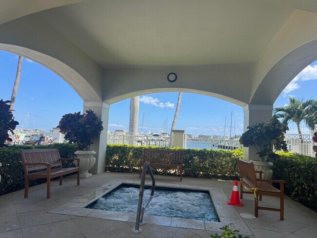 Building Photo - 356 Moorings Dr