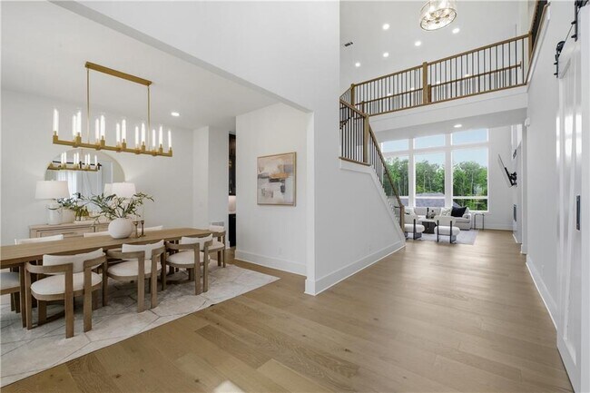 Building Photo - 4510 Hawthorn Cir