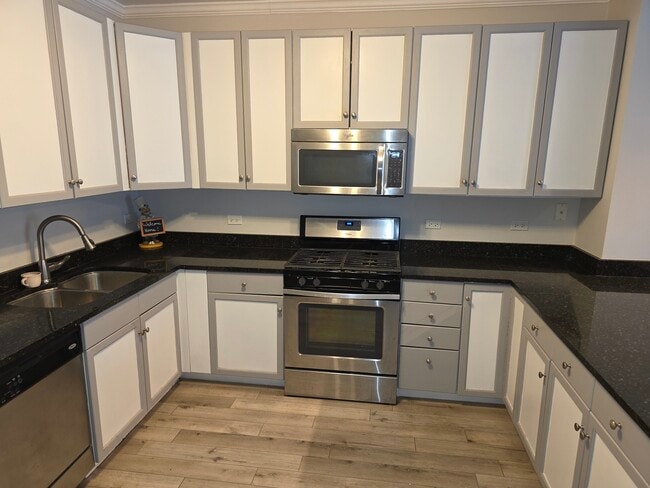 Building Photo - 1101 S State St