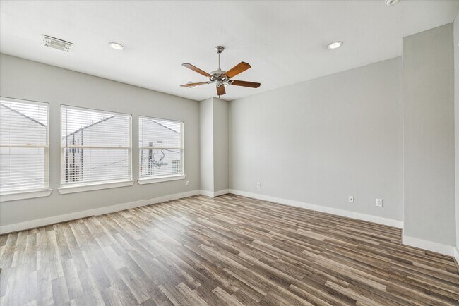 Building Photo - 2119 Cohn St