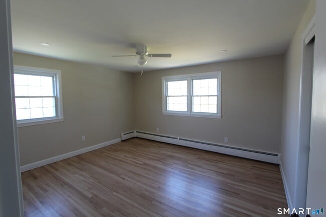 Building Photo - 32 Lexington Cir