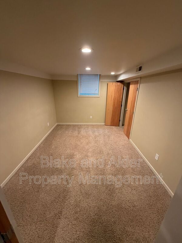 Building Photo - 5226 SE Clinton St