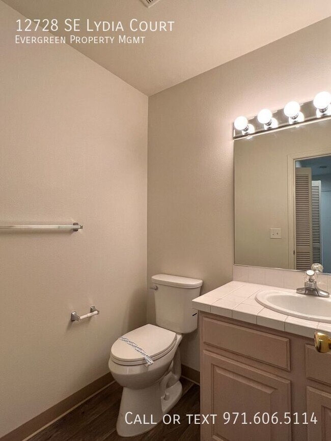 Building Photo - 12728 SE Lydia Ct