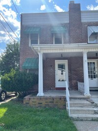 Building Photo - 524 Heine St