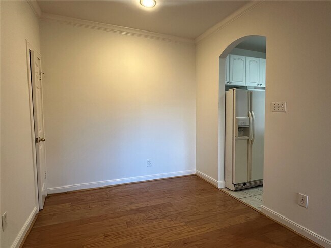 Building Photo - 2001 Bering Dr