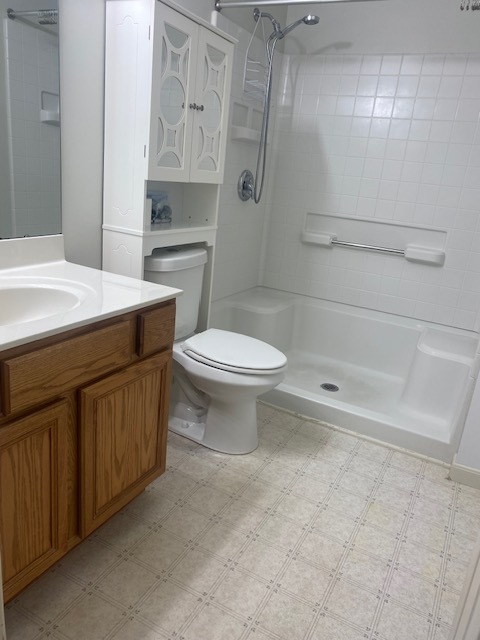 Primary Bathroom - 7307 Chatham Ct