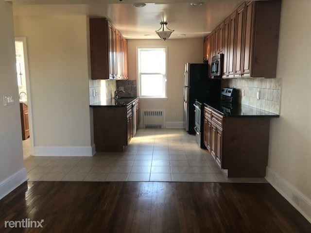 Building Photo - 151 Fairview Ave