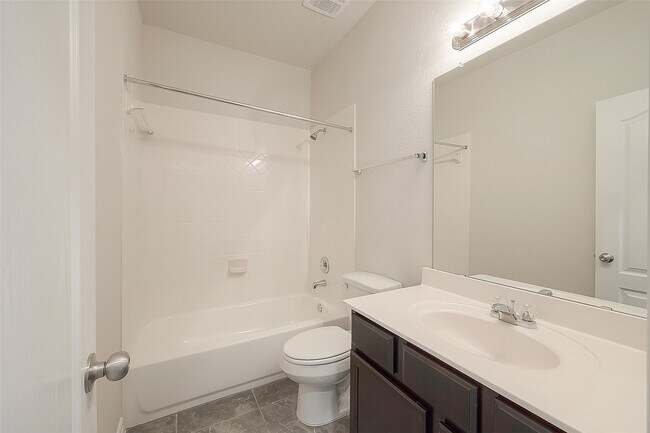 Building Photo - 40712 Guillemont Ln