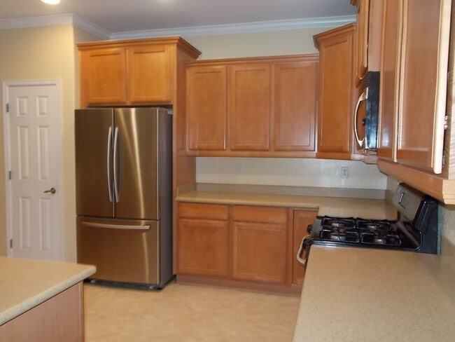 Building Photo - Elegant Single-Story Home in a Gated Community| Spacious, Stylish & Secure