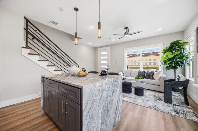 Building Photo - 4624 Mayflower St