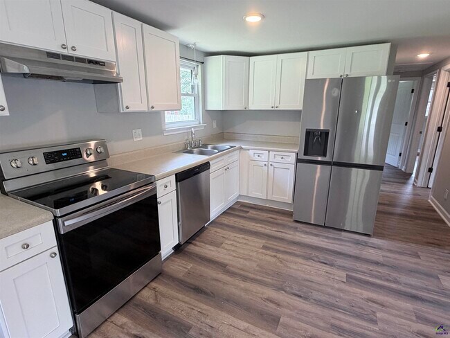 Building Photo - 516 Ochlahatchee Dr