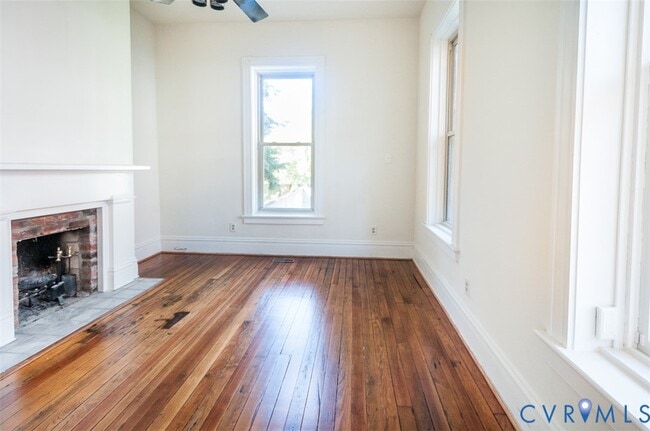 Building Photo - 407 W Clay St