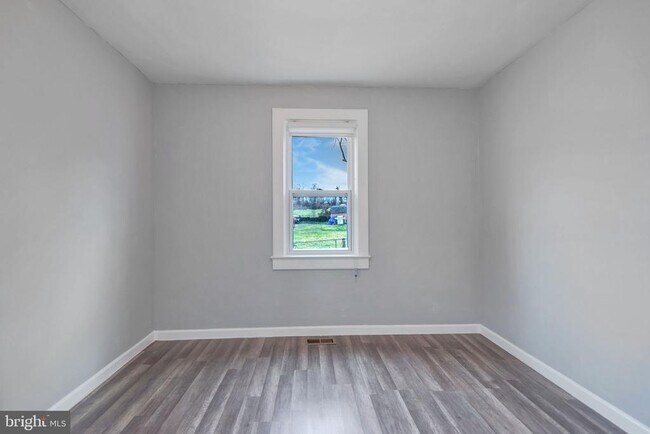 Building Photo - 504 Capitol Heights Blvd